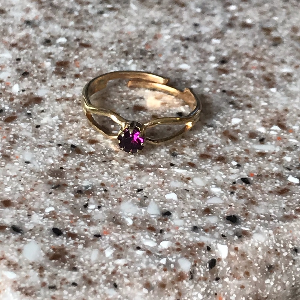 Ring, size 4 - Picture 5 of 7